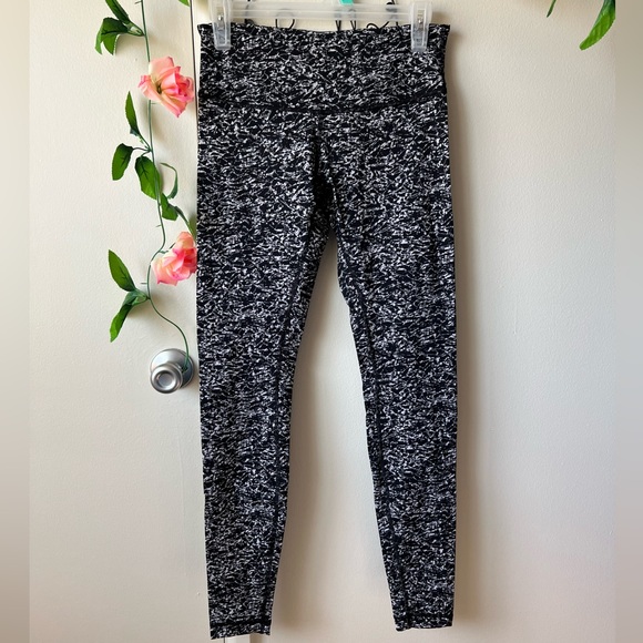 Lululemon | Wunder Under Leggings 6 Patterned - Picture 1 of 14